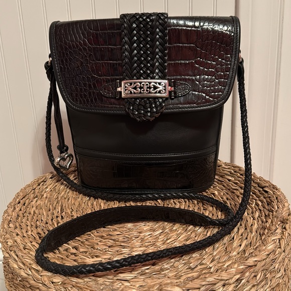 Vintage 90s Brighton Black Leather Bucket Crossbody with Silver Tone Hardware - Picture 1 of 12